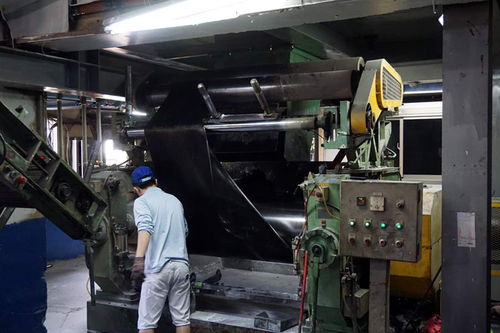 日产五万条内胎 探访建大台湾工厂