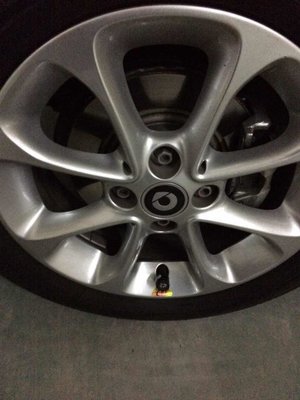 胎匠无线外置胎压计 请看SRMAT上使用的效果 太阳能系列~ - 顺风626汽车生活服务 - 车载电子电器 - 风行天下