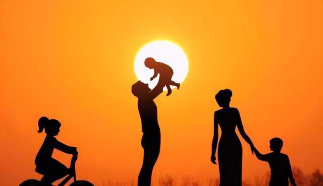 独生子女父母光荣证谢幕，多孩时代悄然而至